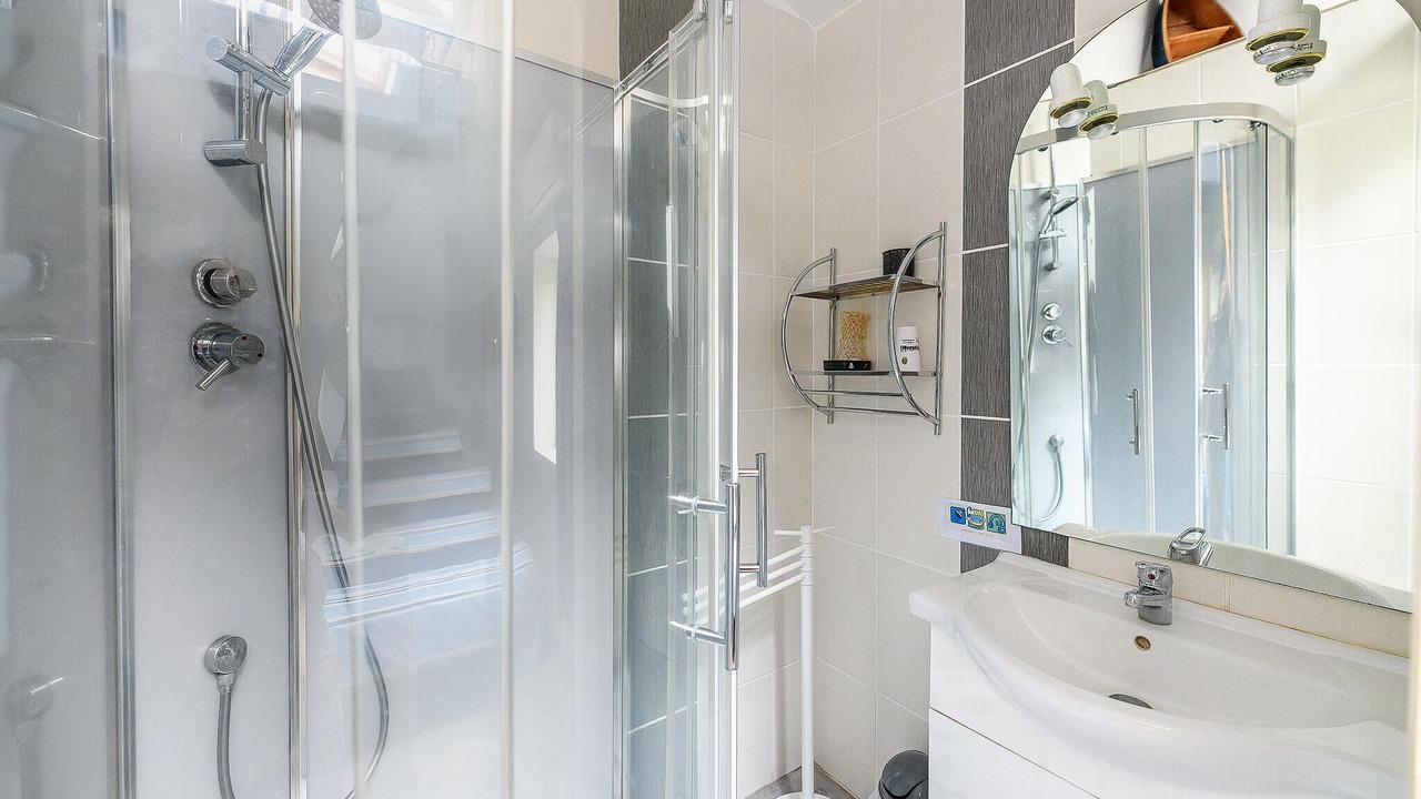 Photo of Bathroom in Scorbe-Clairvaux