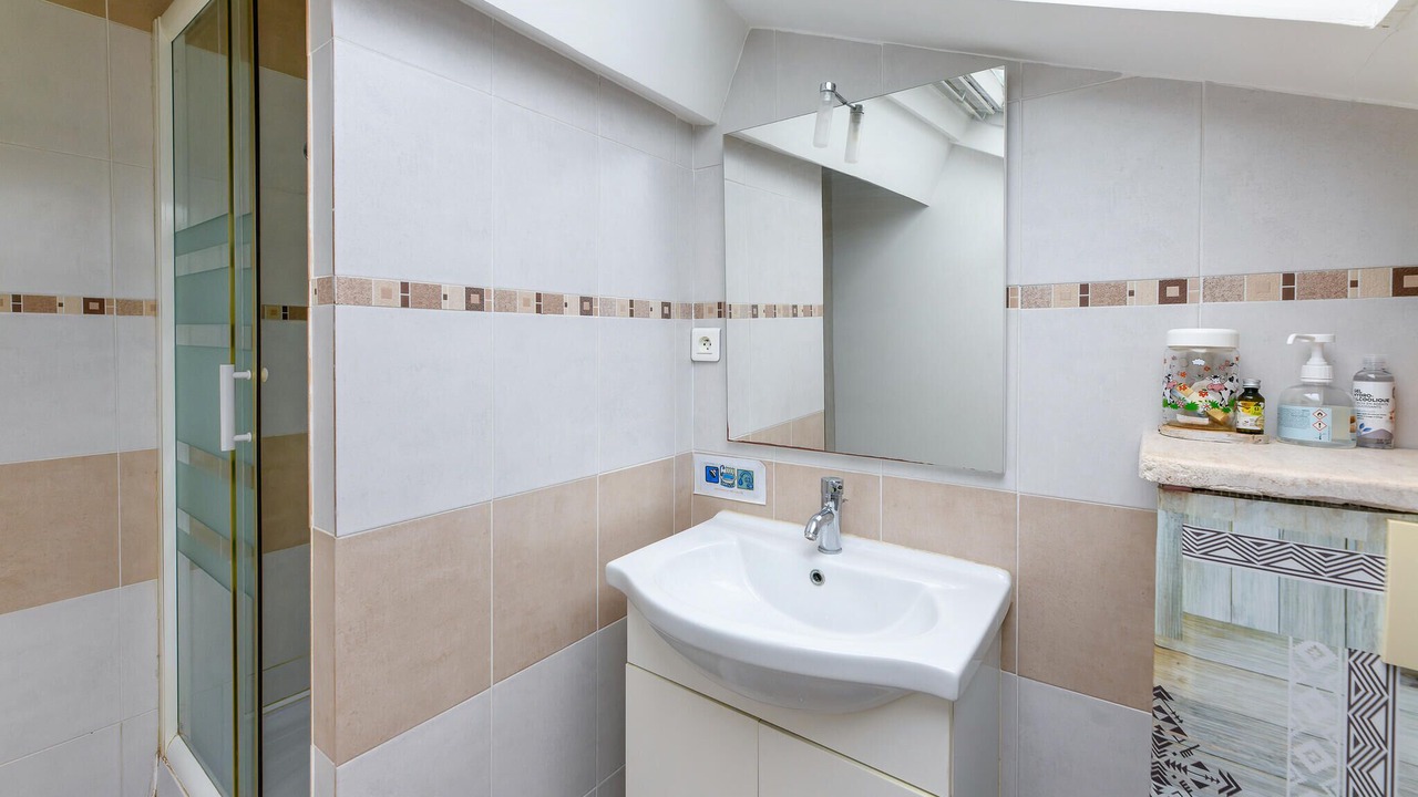 Photo of Bathroom in Scorbe-Clairvaux
