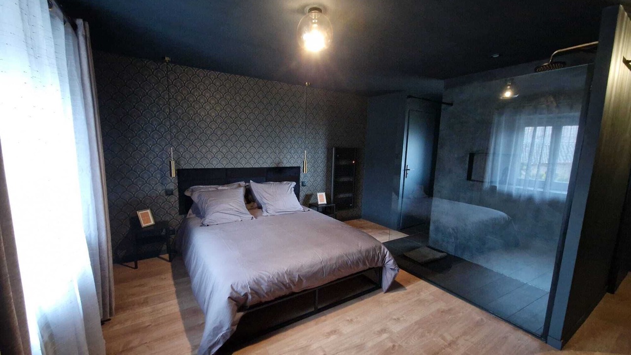 Photo of Bedroom in Saint-Victurnien
