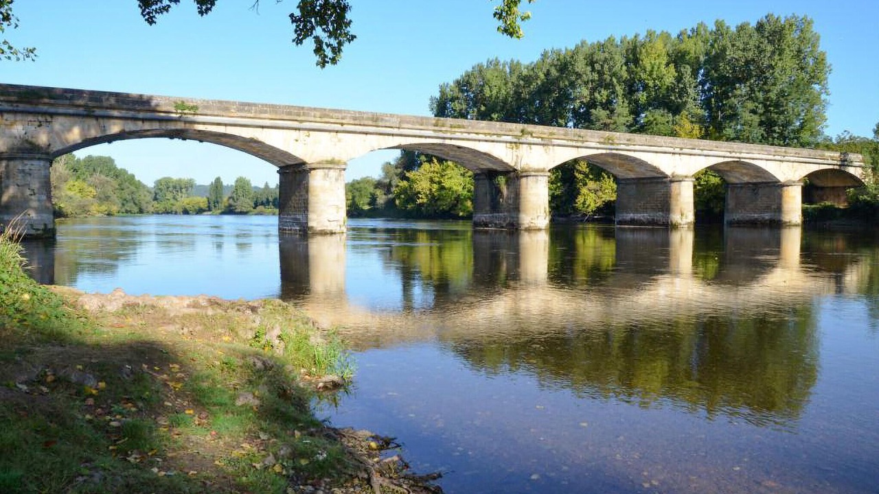 Photo of Others in Cenac-et-Saint-Julien