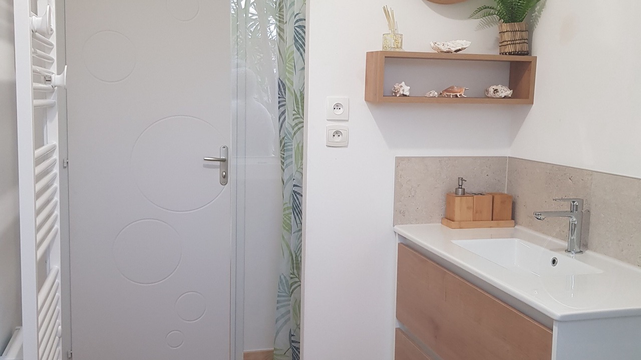 Photo of Bathroom in Saint Laurent de la Pree