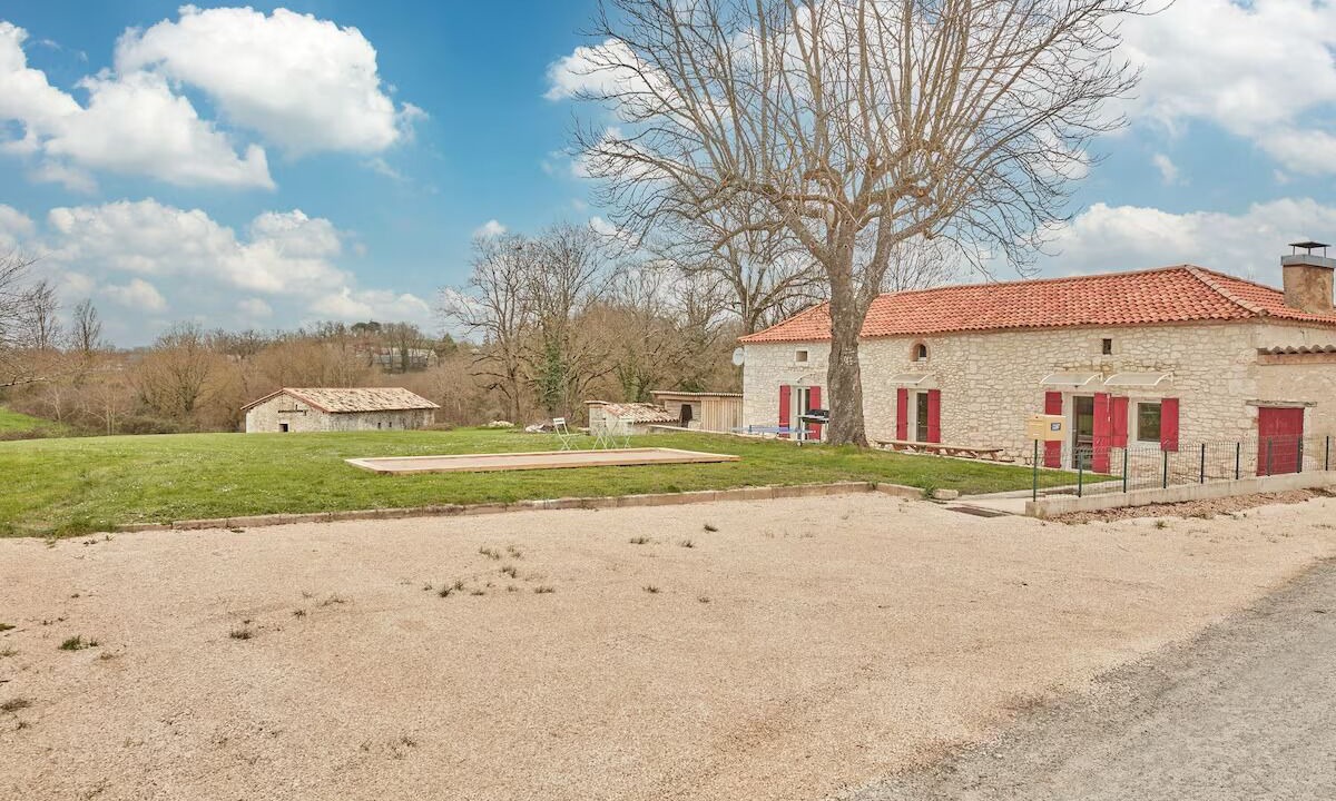Photo of Outdoor in Saint-Aubin-de-Cadelech