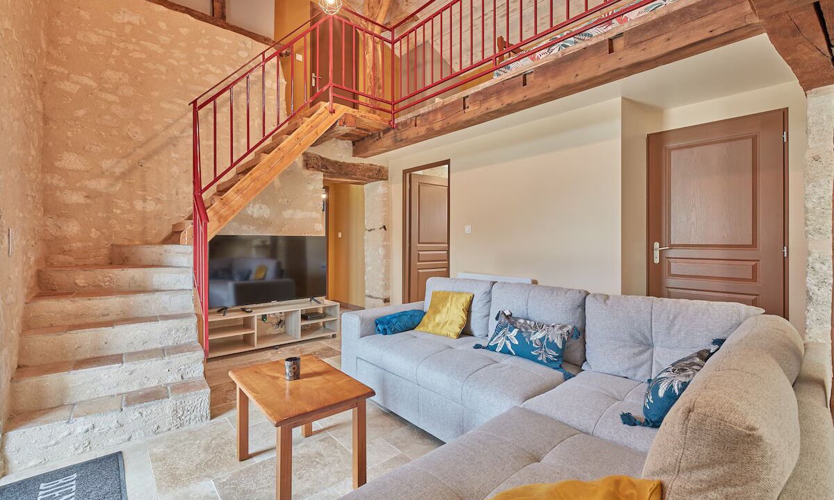 Photo of Livingroom in Saint-Aubin-de-Cadelech