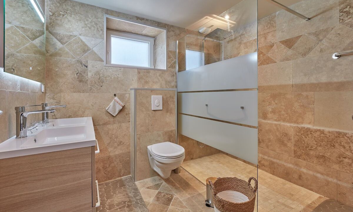 Photo of Bathroom in Saint-Aubin-de-Cadelech