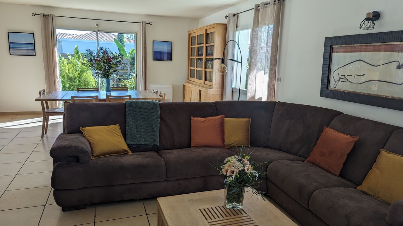 Photo of Livingroom in Messanges