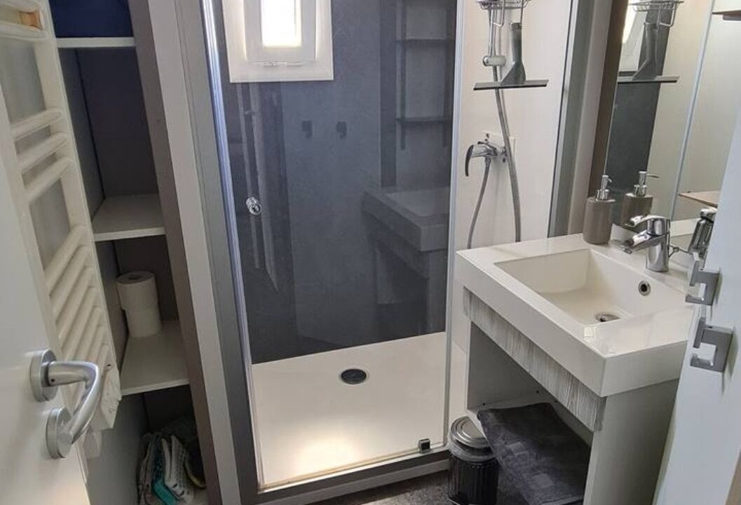 Photo of Bathroom in Tosse