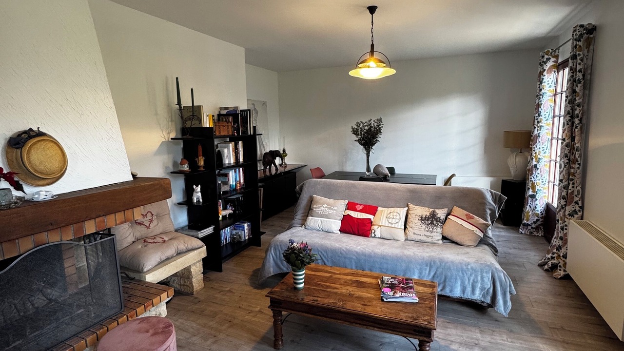 Photo of Livingroom in Paunat