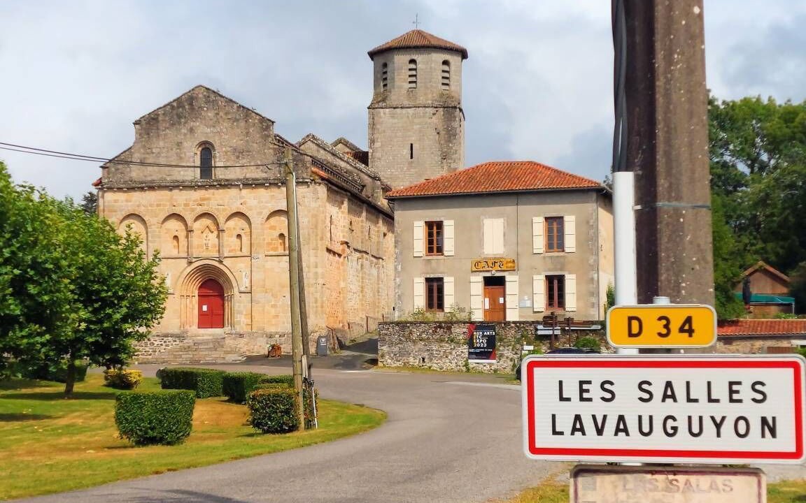 Photo of Others in Les Salles Lavauguyon