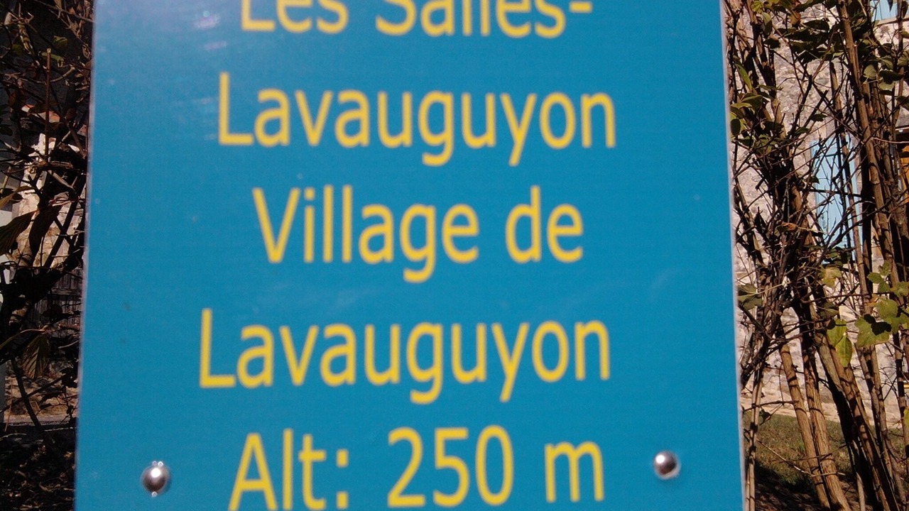 Photo of Outdoor in Les Salles Lavauguyon