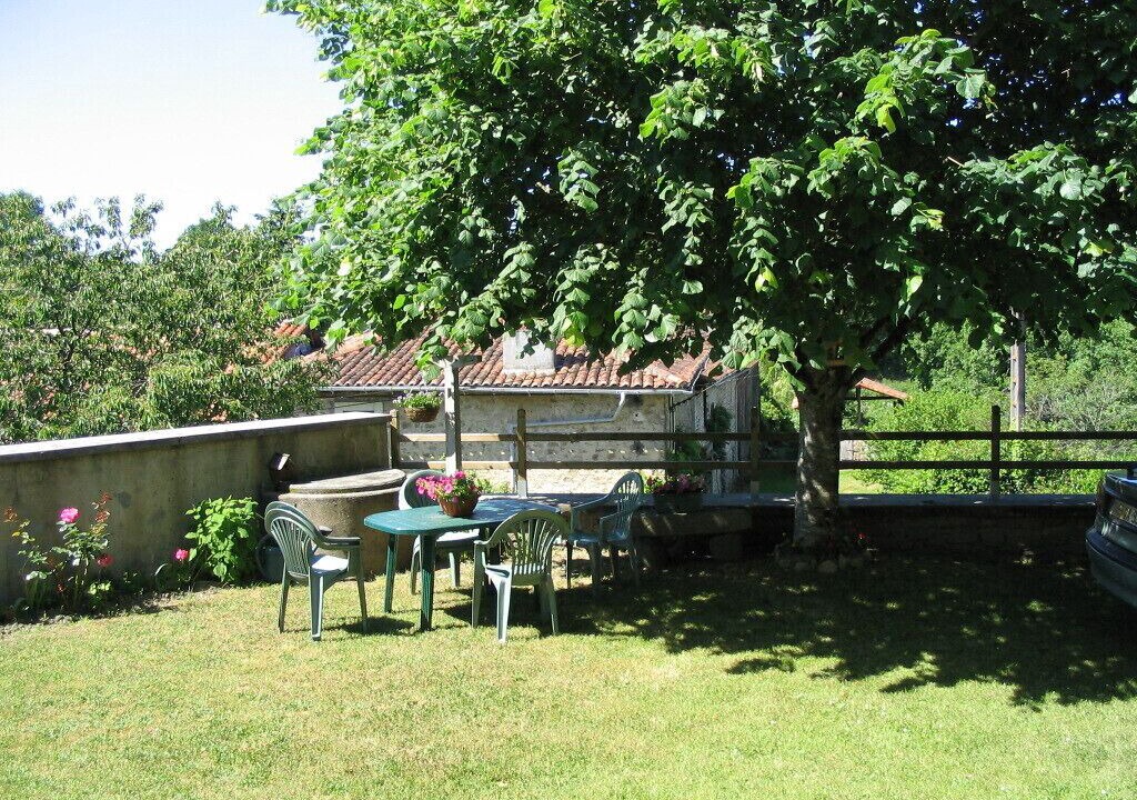Photo of Outdoor in Les Salles Lavauguyon