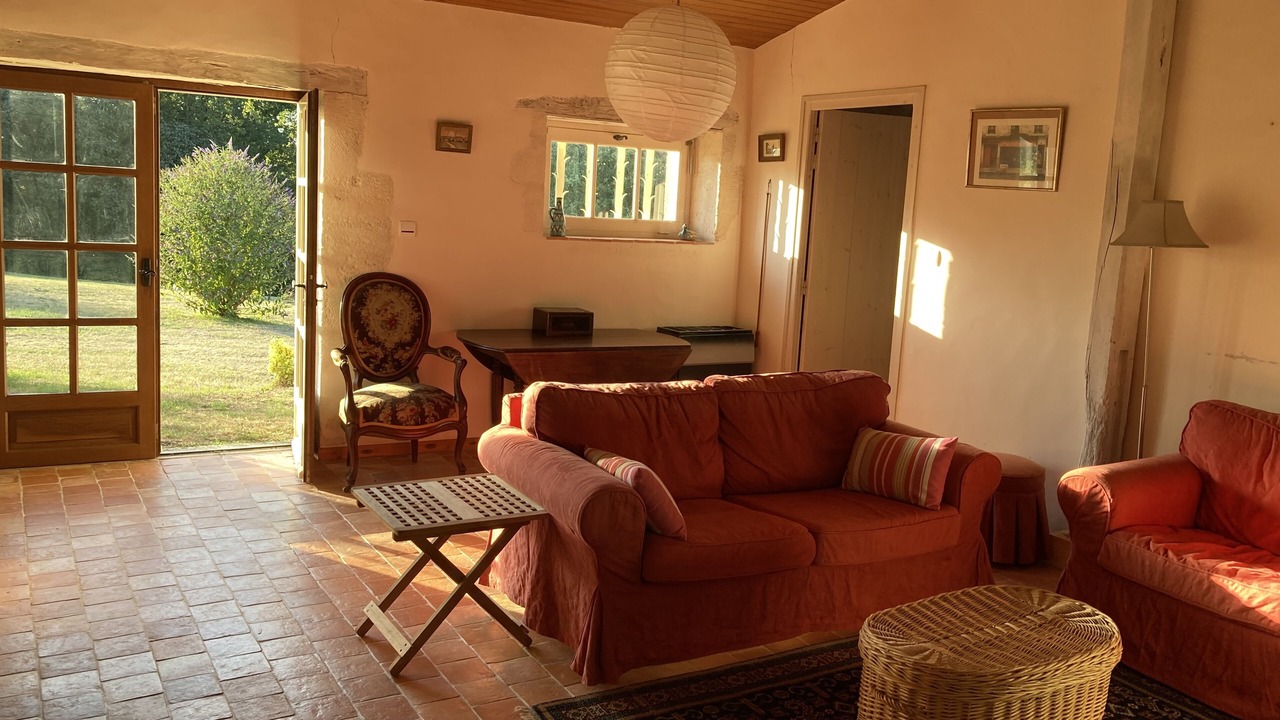 Photo of Livingroom in Lamothe-Montravel