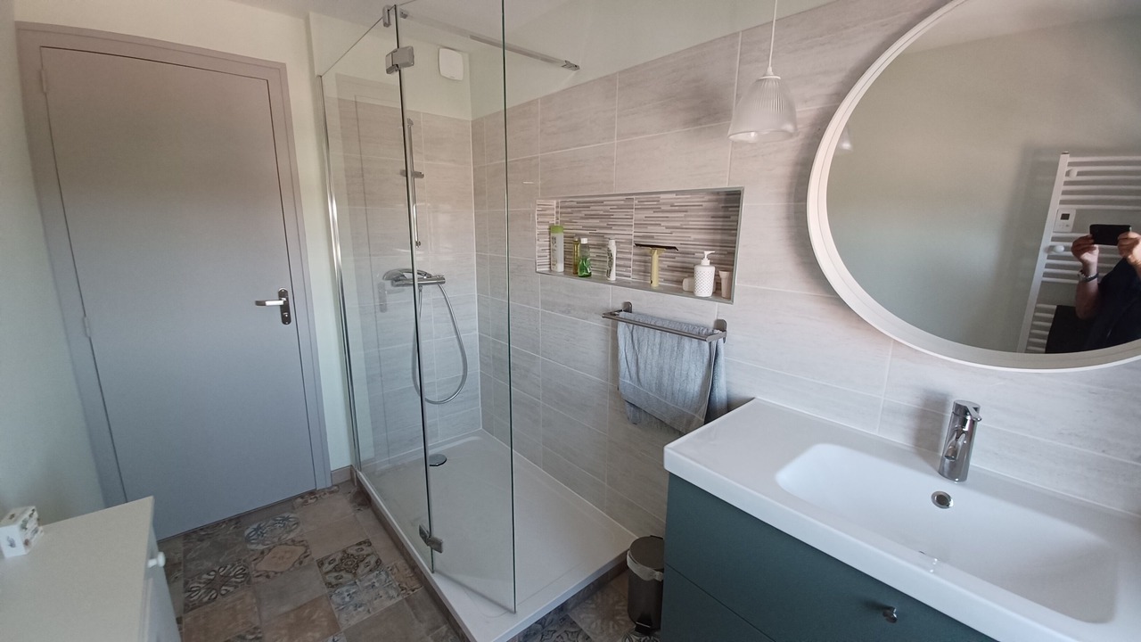 Photo of Bathroom in Rochefort