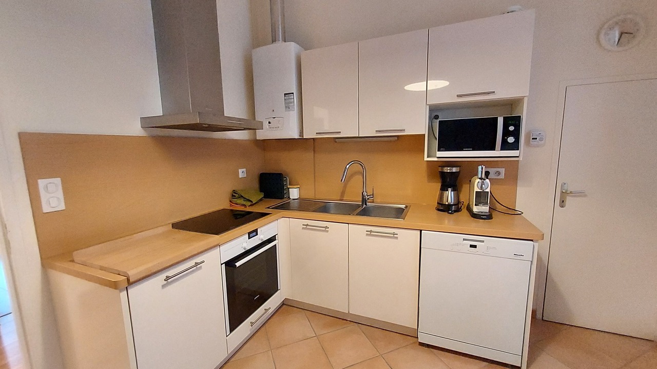Photo of Kitchen in Hotel de Ville - Quinconces