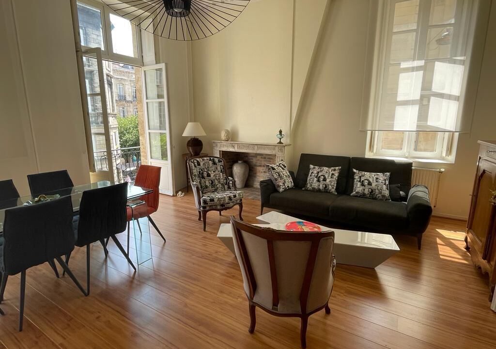 Photo of Livingroom in Hotel de Ville - Quinconces