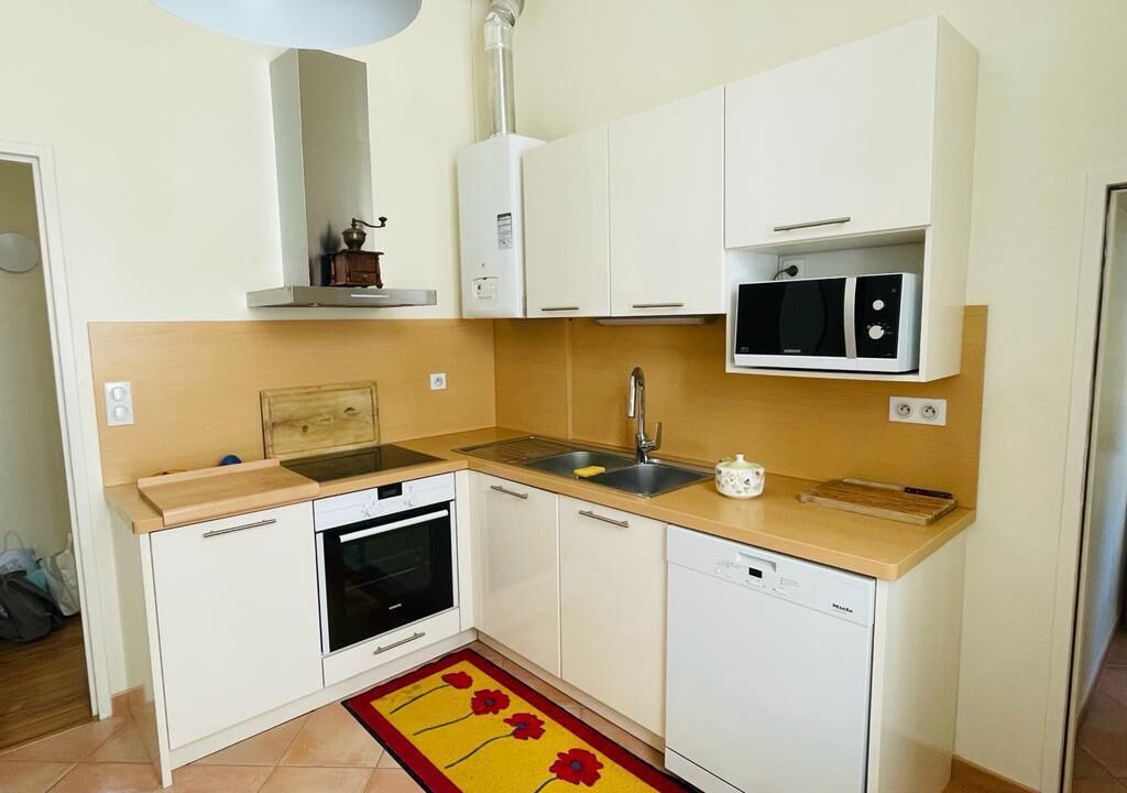 Photo of Kitchen in Hotel de Ville - Quinconces