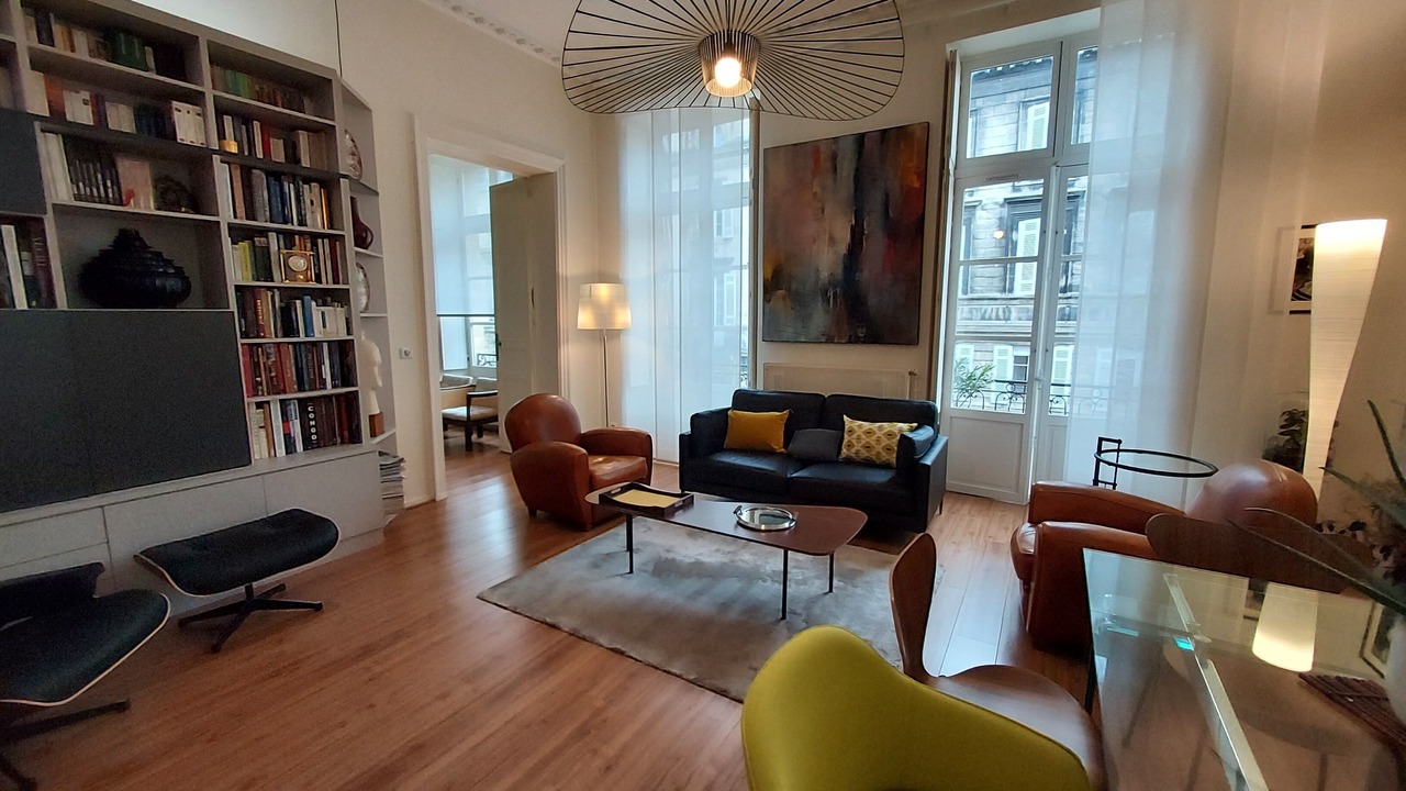 Photo of Livingroom in Hotel de Ville - Quinconces