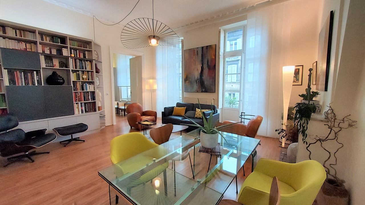 Photo of Livingroom in Hotel de Ville - Quinconces
