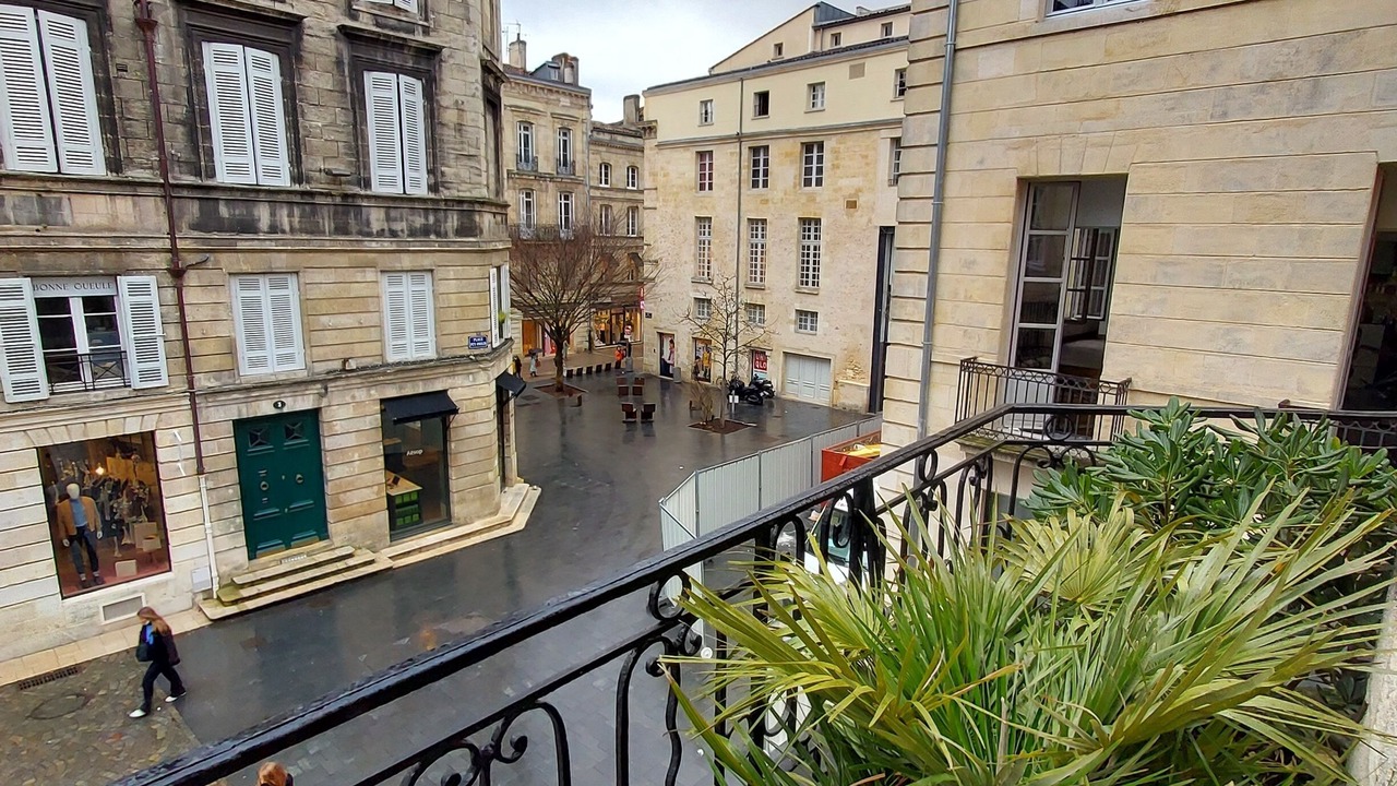 Photo of Outdoor in Hotel de Ville - Quinconces