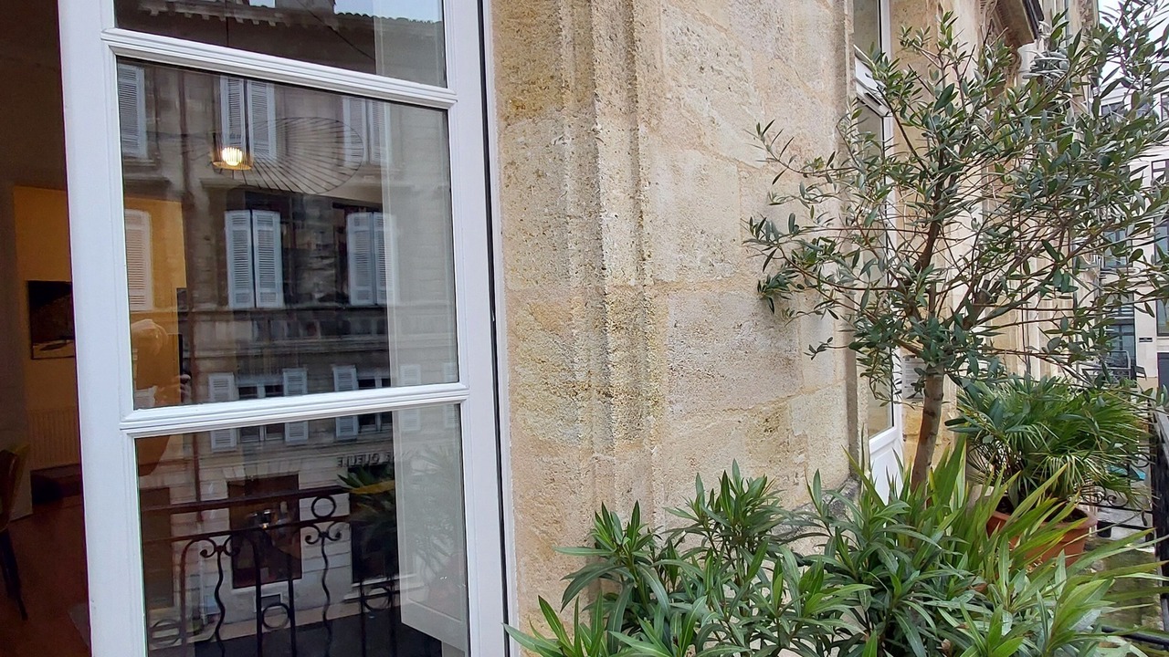 Photo of Outdoor in Hotel de Ville - Quinconces