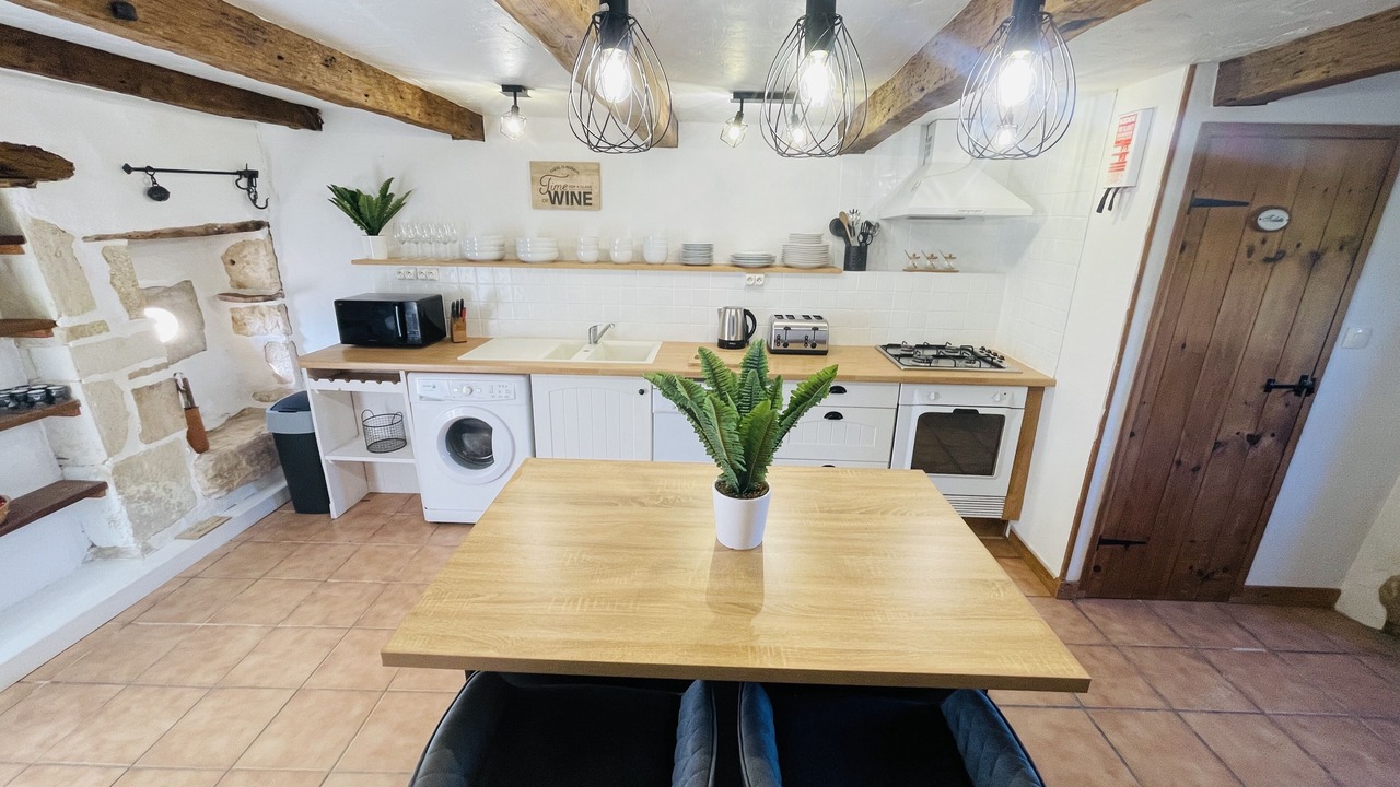 Photo of Kitchen in La Chapelle-Pouilloux