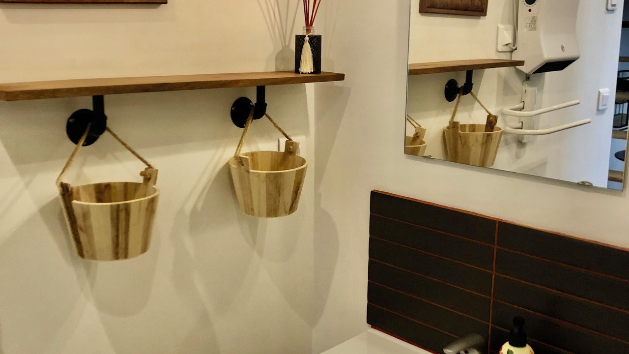 Photo of Bathroom in La Lande-de-Fronsac