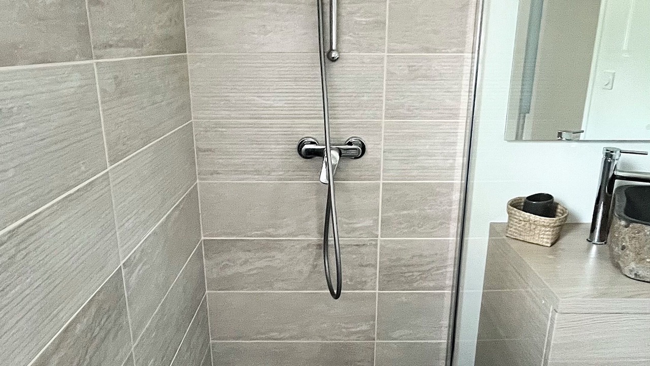 Photo of Bathroom in Escource