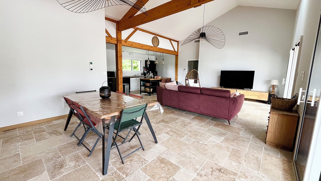 Photo of Livingroom in Escource