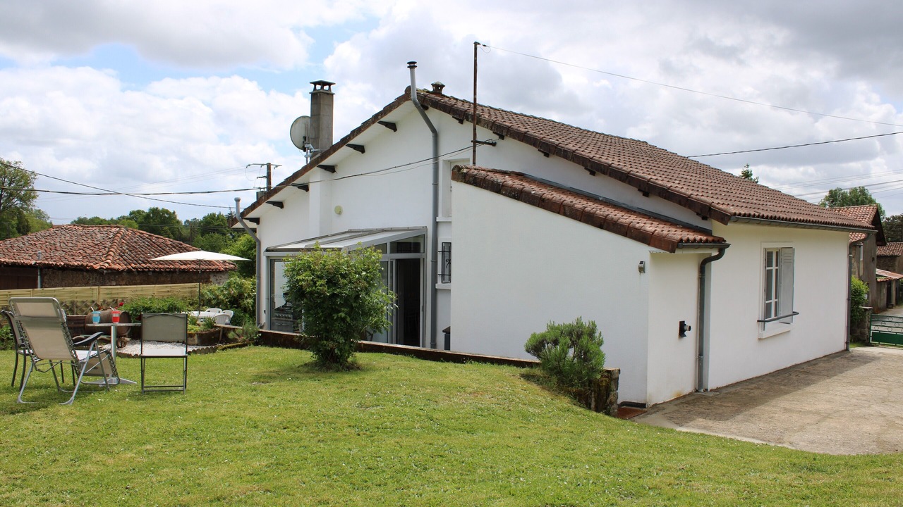 Photo of Outdoor in Saint-Quentin-sur-Charente