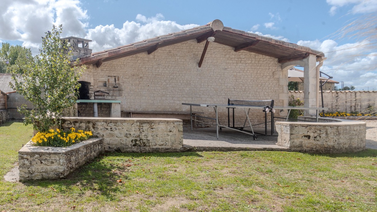 Photo of Outdoor in Mortiers