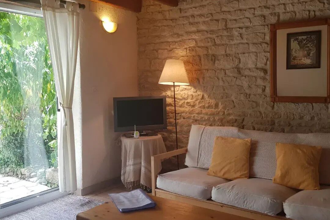 Photo of Livingroom in Saint-Pierre-de-Juillers