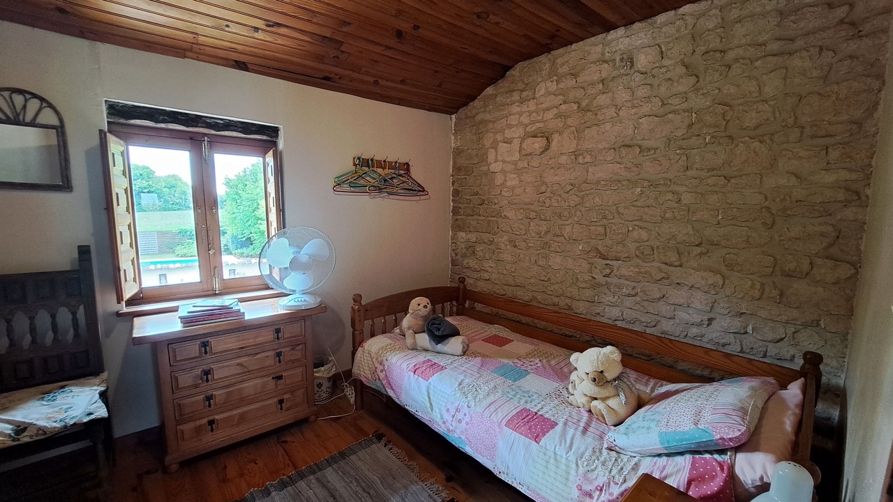 Photo of Bedroom in Saint-Pierre-de-Juillers