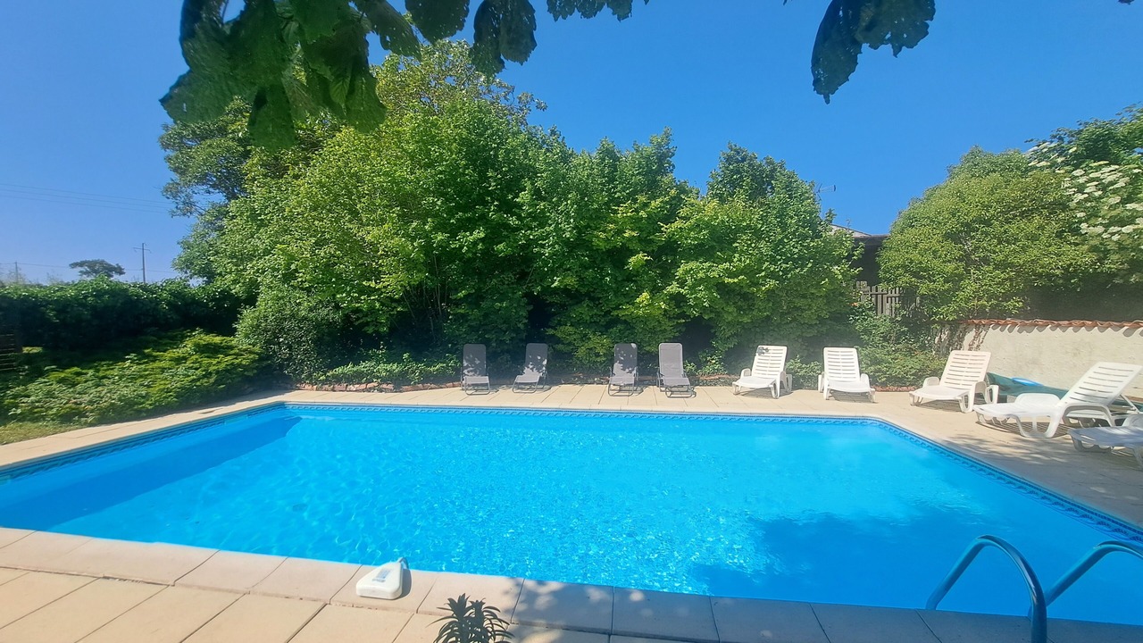 Photo of Outdoor in Saint-Pierre-de-Juillers
