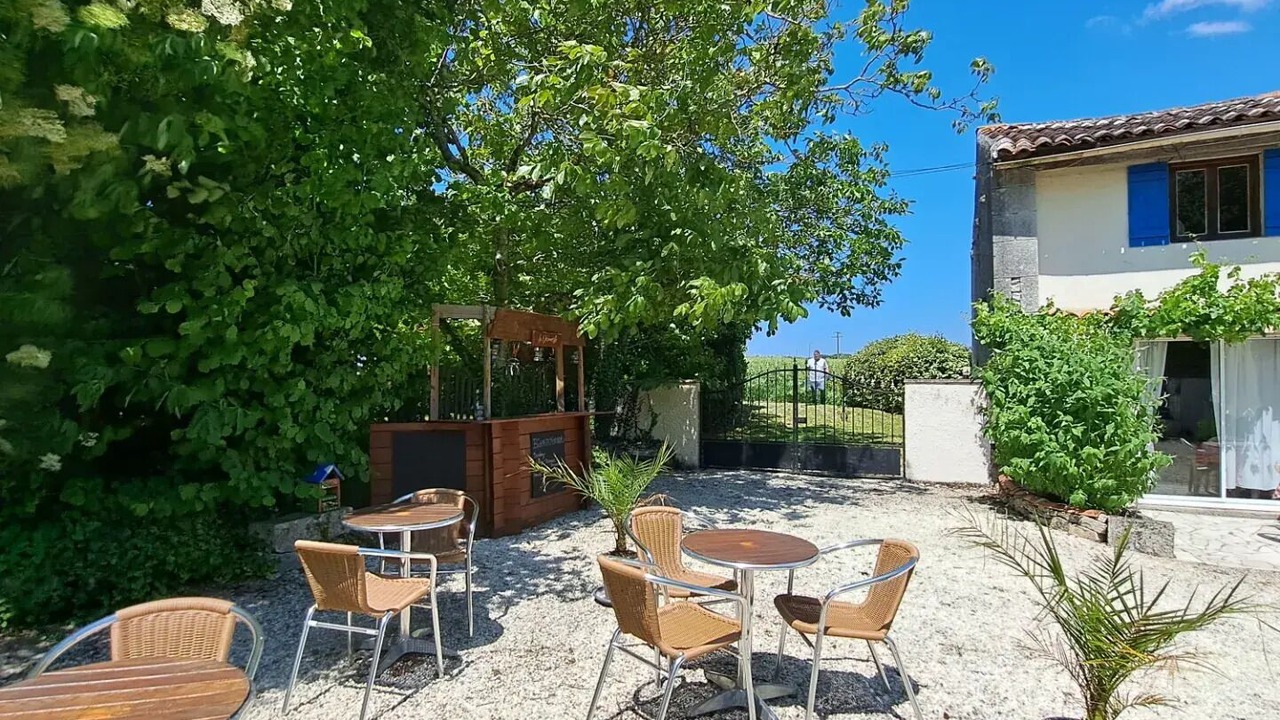 Photo of Outdoor in Saint-Pierre-de-Juillers