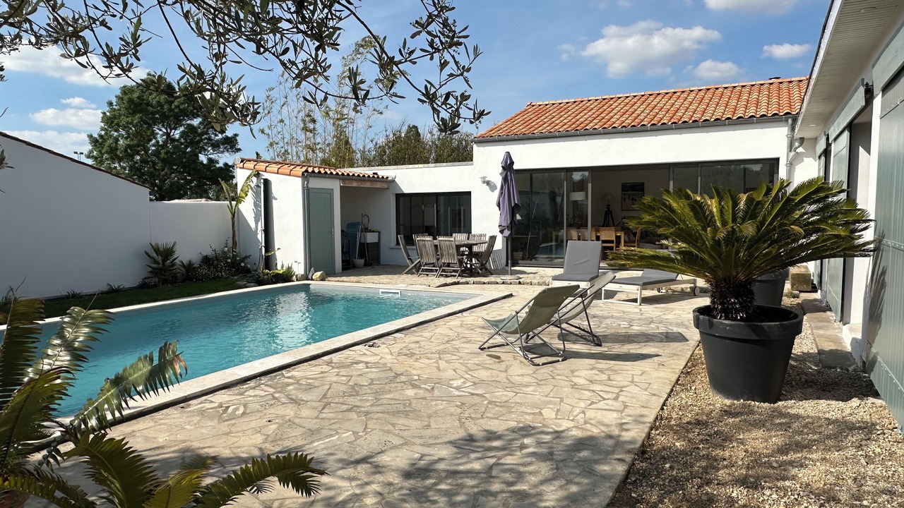 Photo of Outdoor in LHoumeau