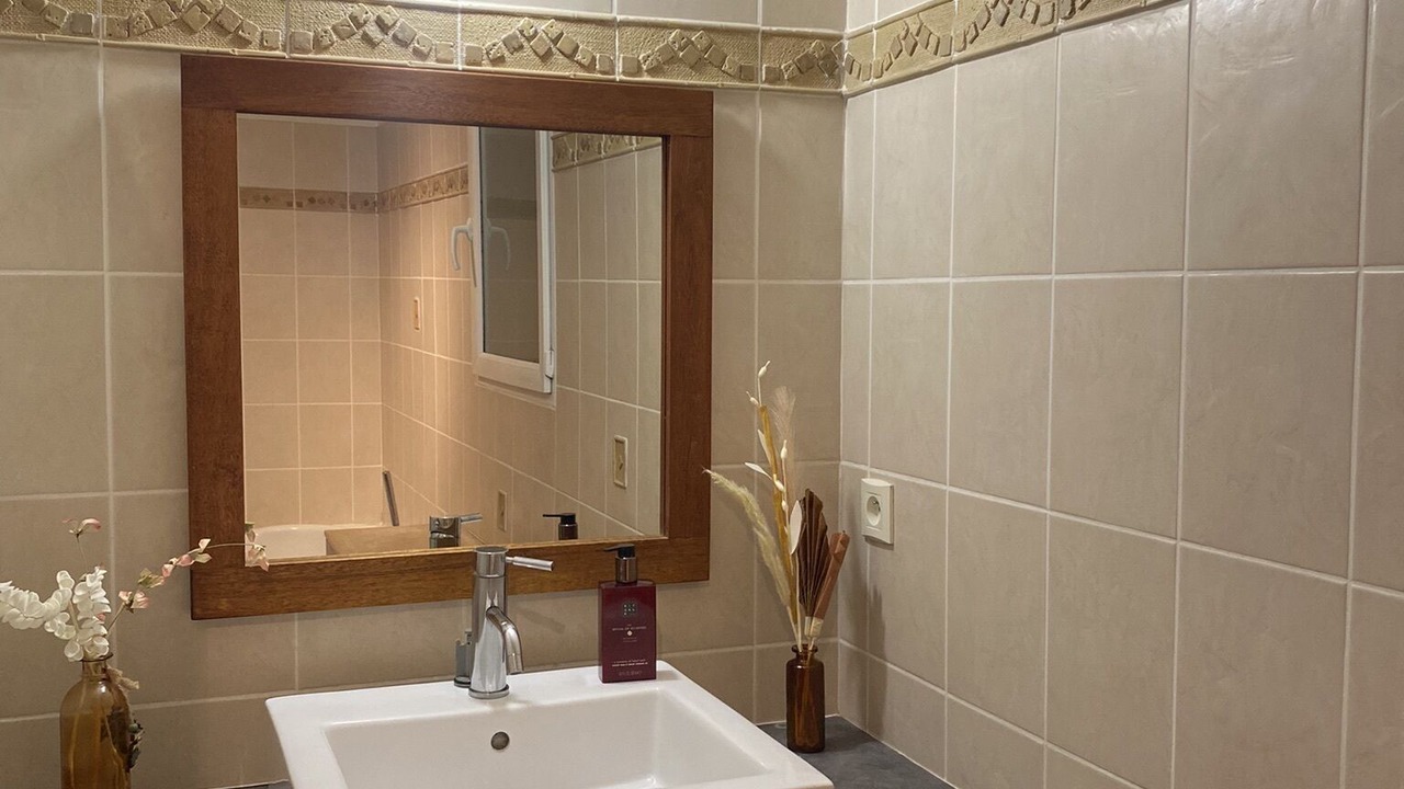 Photo of Bathroom in Leognan