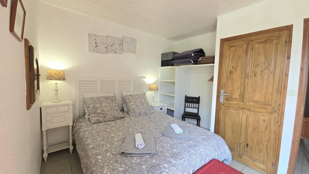 Photo of Bedroom in Saint-Remy