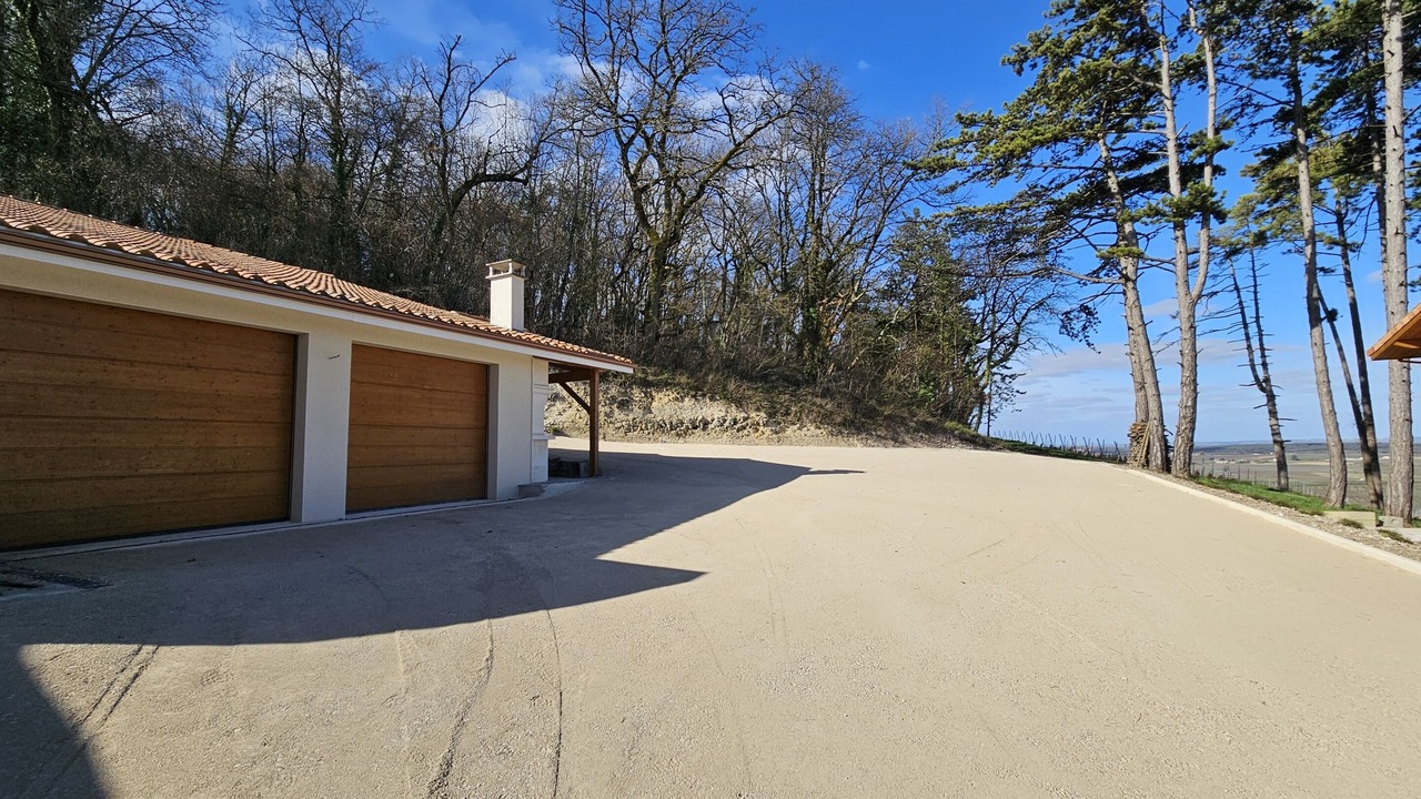 Photo of Outdoor in Bonneuil
