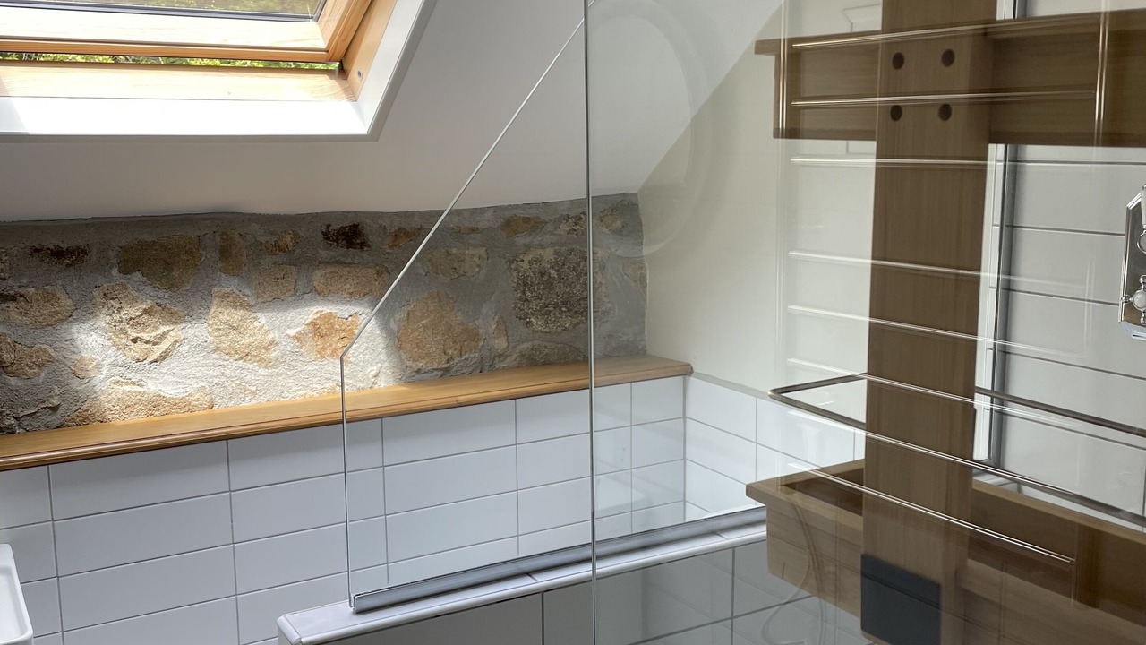 Photo of Bathroom in Saint-Martin-Chateau