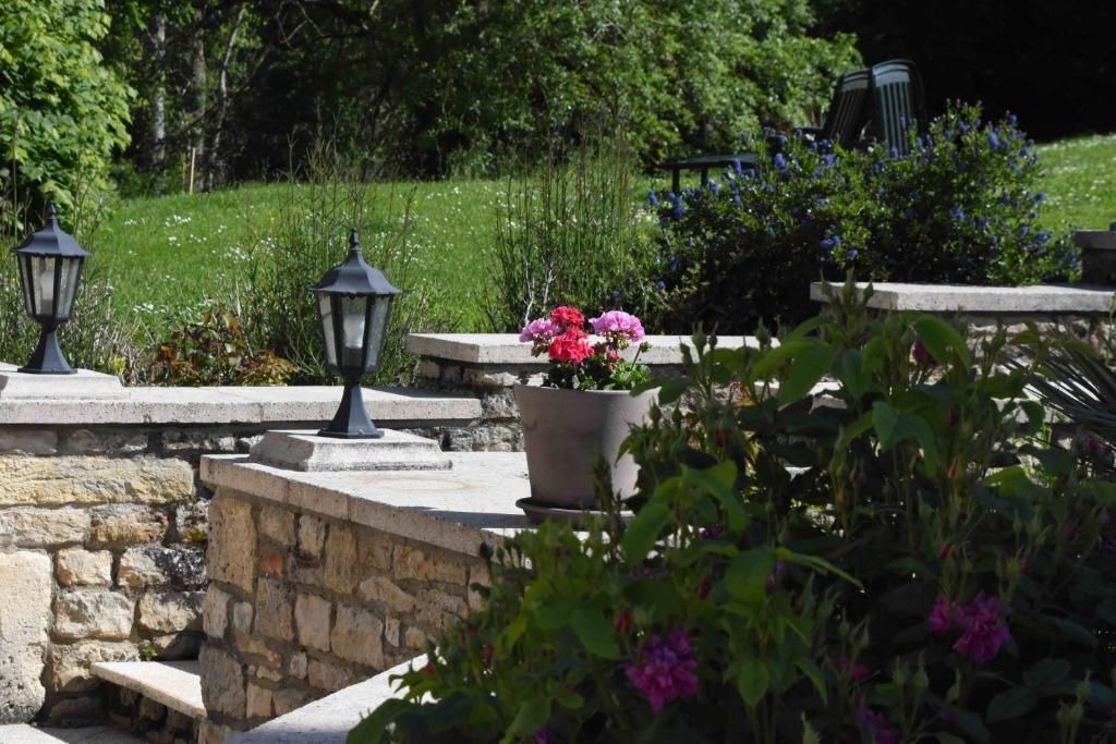 Photo of Patio Balcony in Mazieres-sur-Beronne