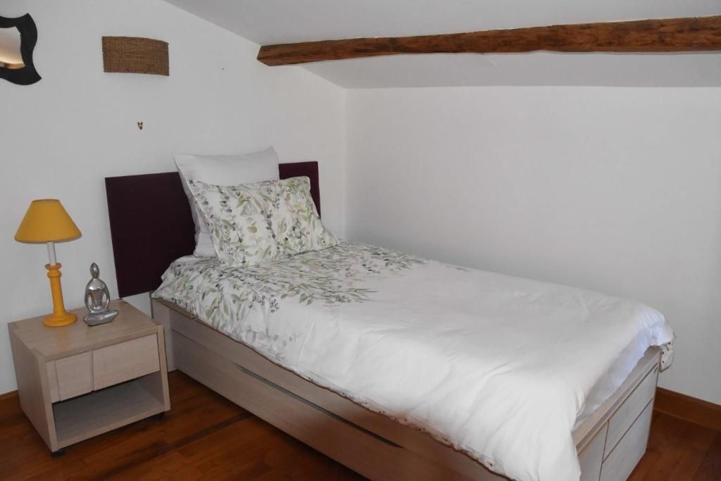 Photo of Bedroom in Mazieres-sur-Beronne