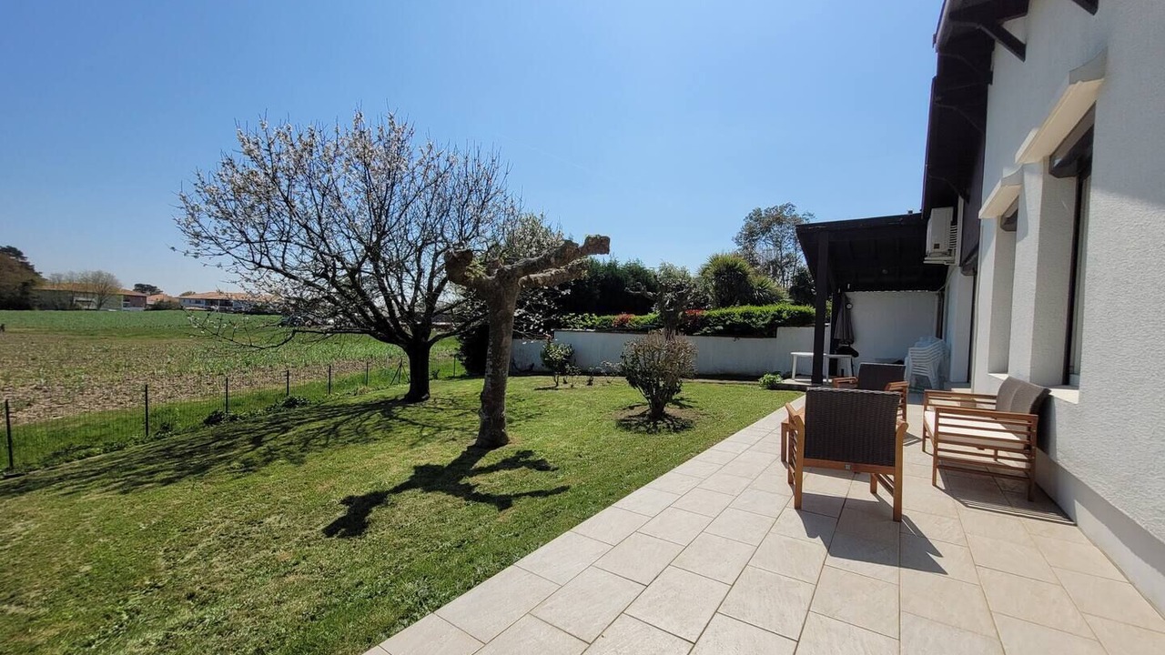 Photo of Patio Balcony in Boucau