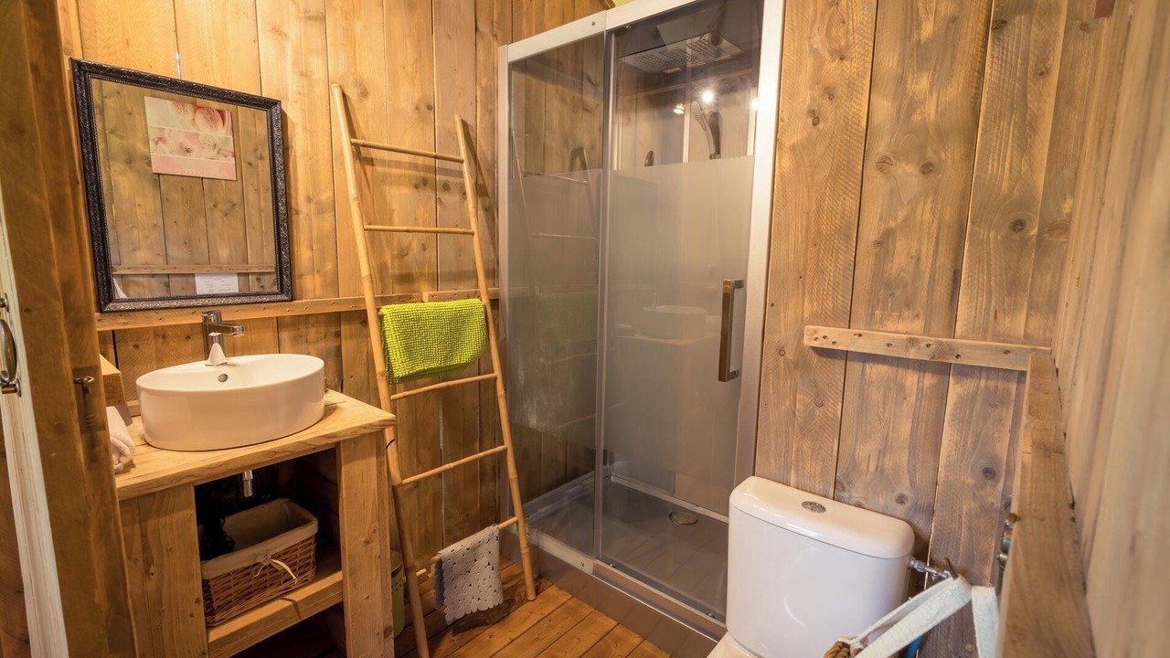 Photo of Bathroom in Saires