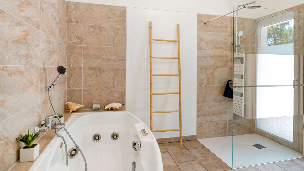 Photo of Bathroom in Tarnos