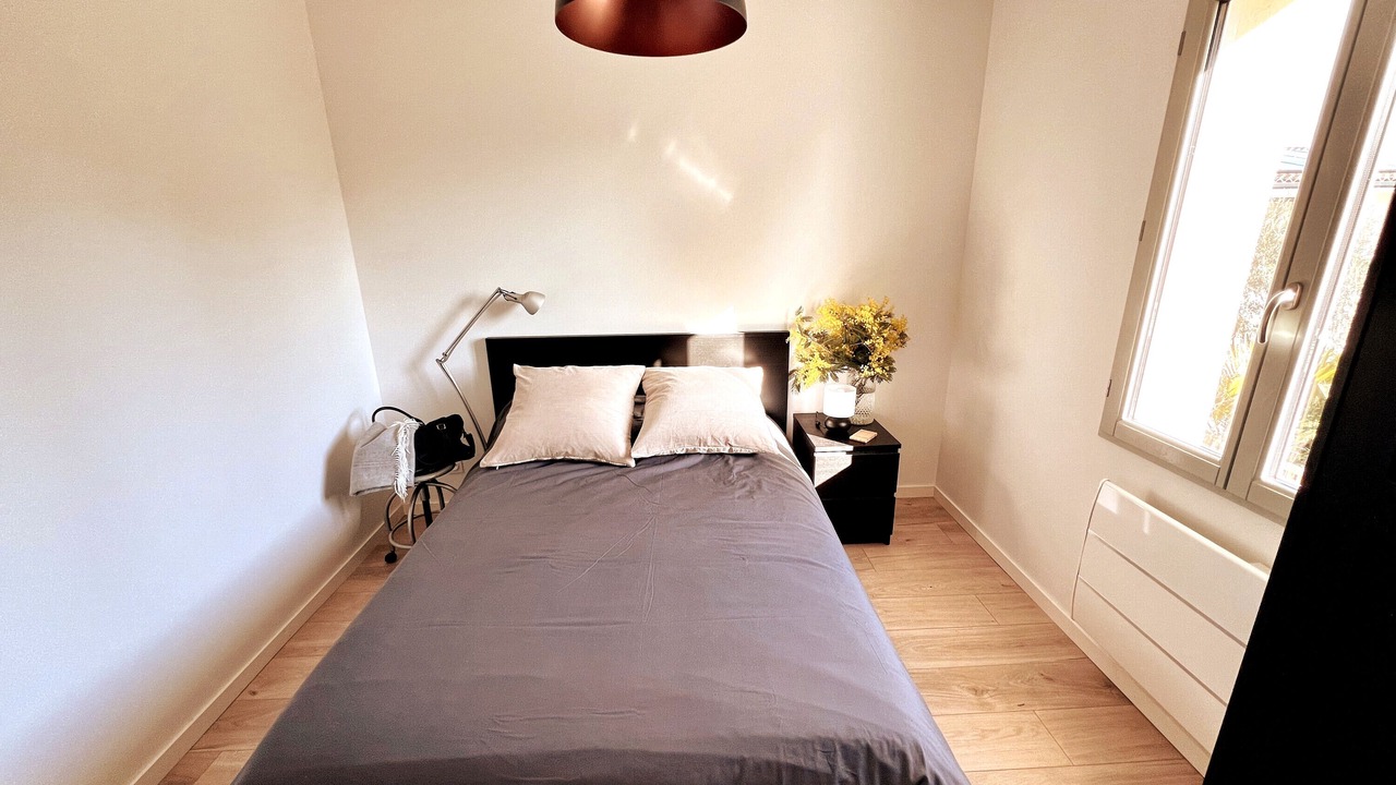 Photo of Bedroom in Libourne