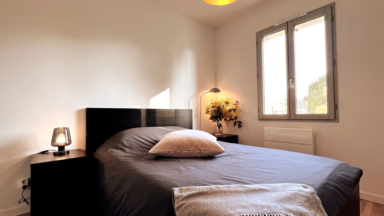 Photo of Bedroom in Libourne