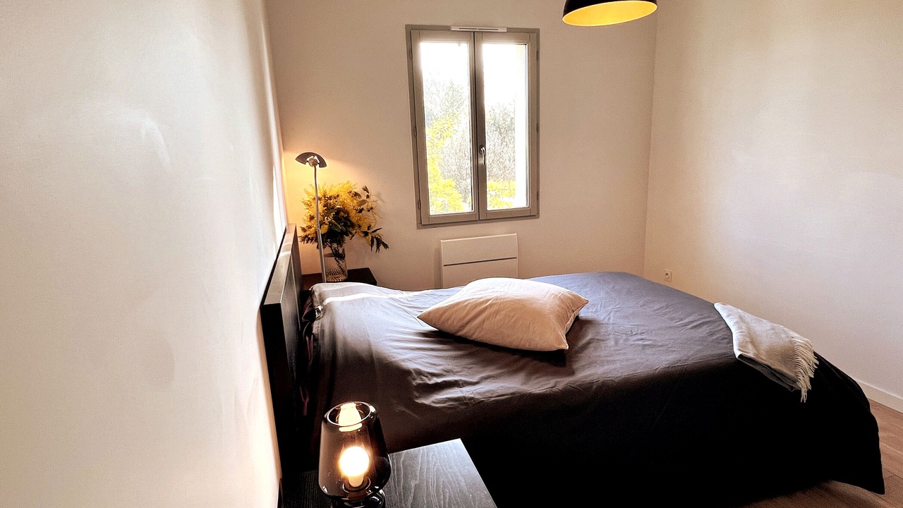 Photo of Bedroom in Libourne