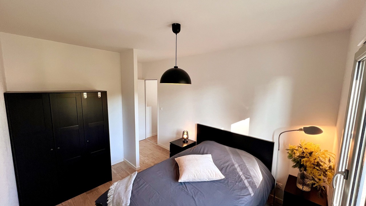 Photo of Bedroom in Libourne
