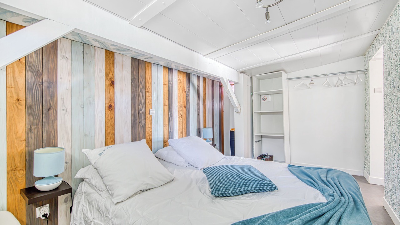 Photo of Bedroom in Castelnau-de-Medoc