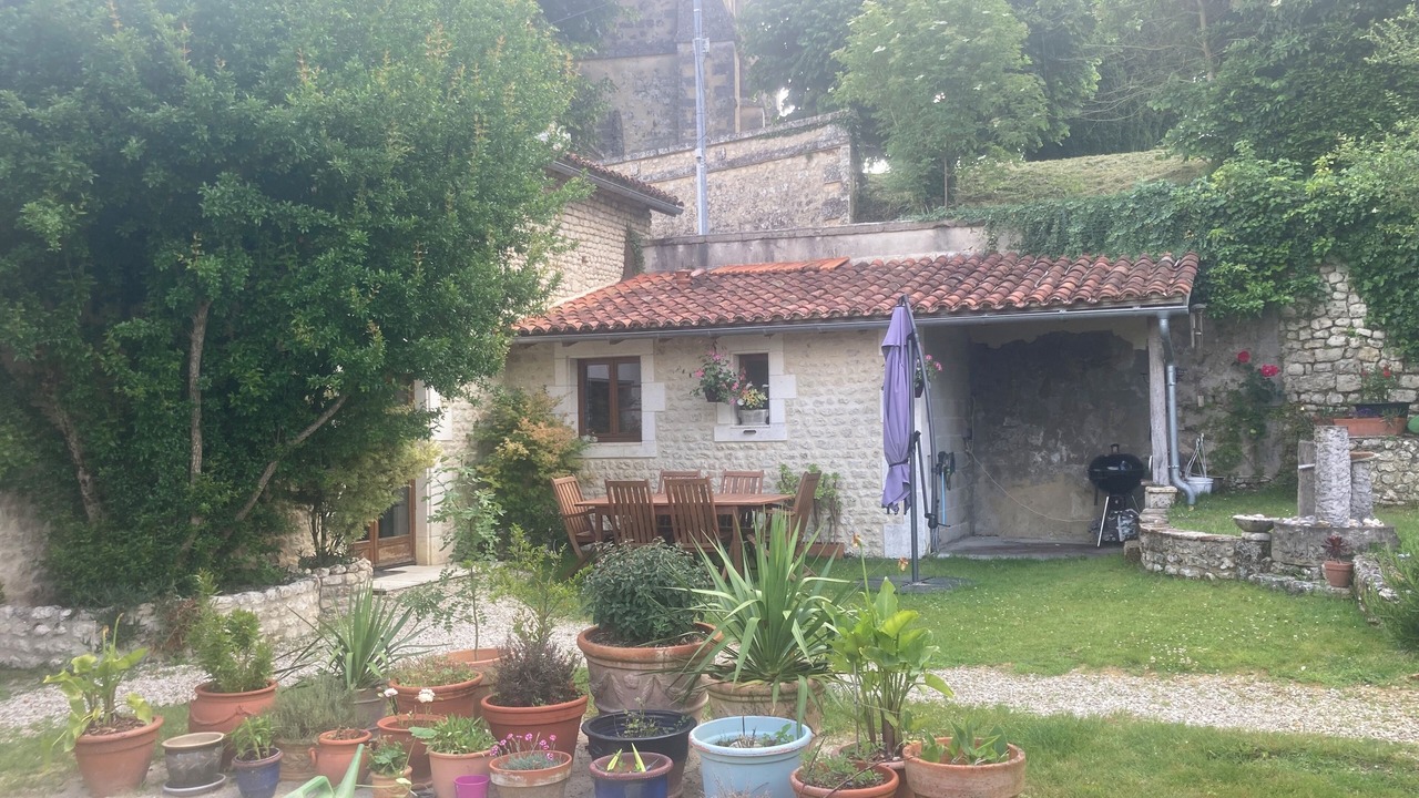 Photo of Outdoor in Brie-sous-Barbezieux