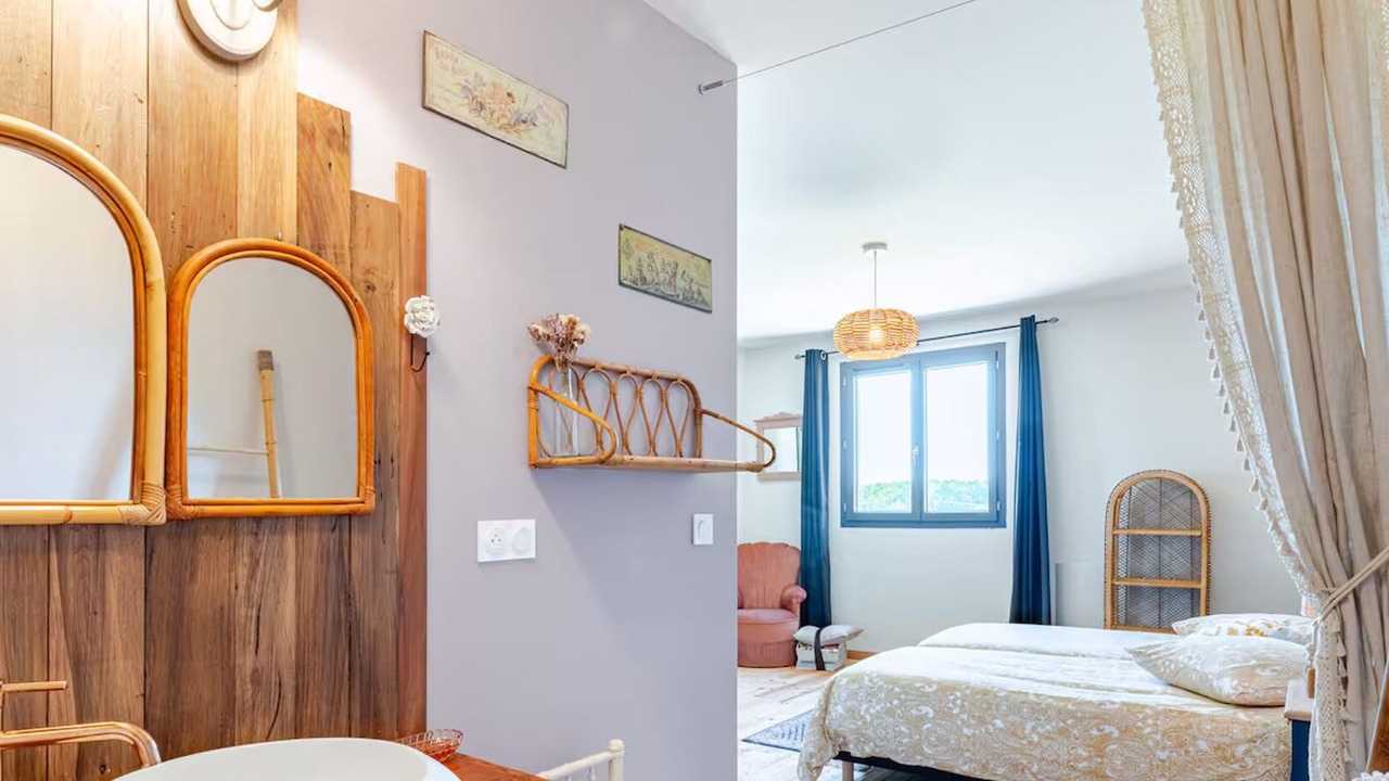 Photo of Bedroom in Beaumont-du-Perigord
